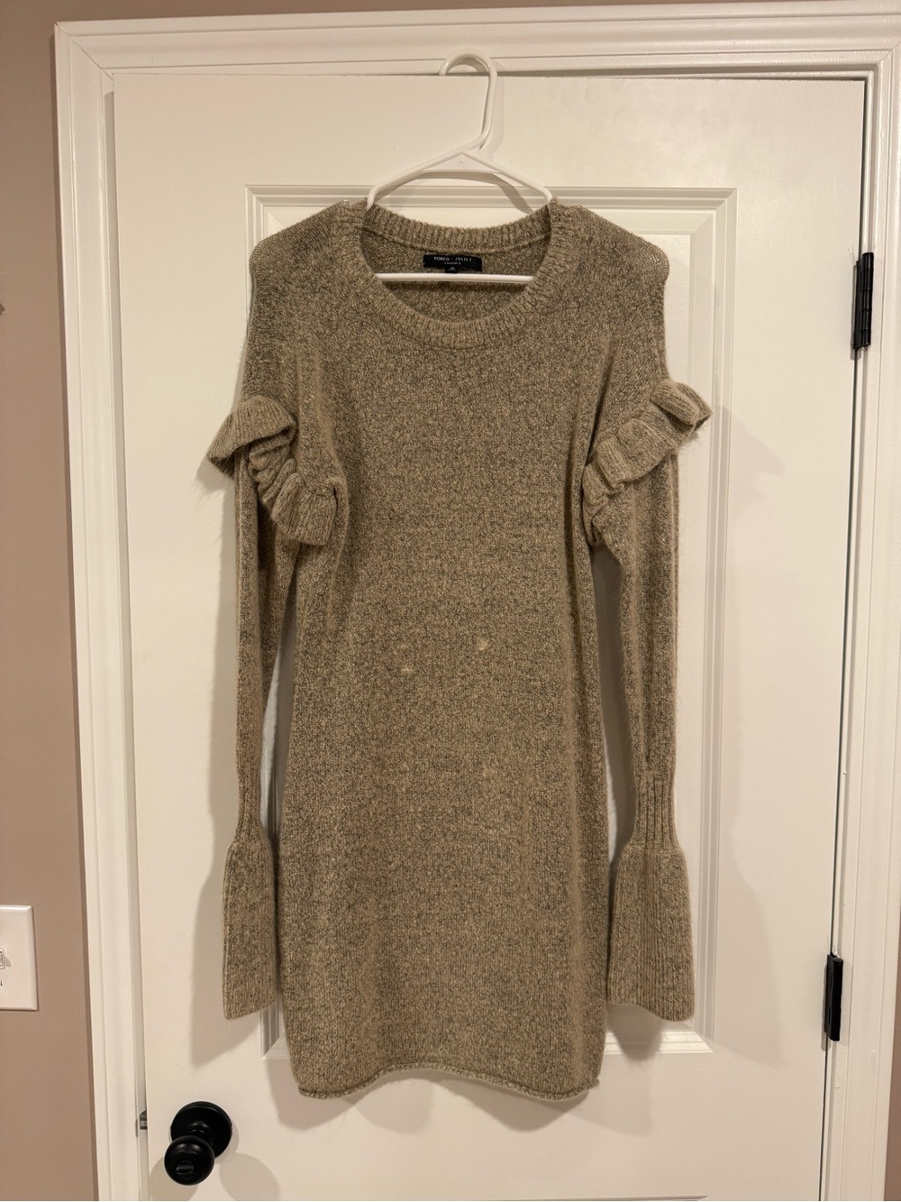 Romeo & Juliet Couture Taupe Ruffle-Sleeve Knit Dress